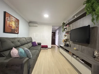 Apartamento com 3 Dormitórios