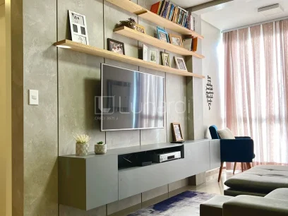 Foto Apartamento com 2 Dormitórios