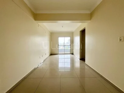 Foto Apartamento com 2 Dormitórios