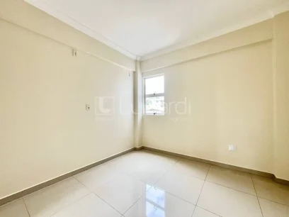 Foto Apartamento com 2 Dormitórios
