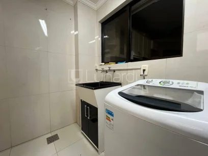 Foto Apartamento com 3 Dormitórios