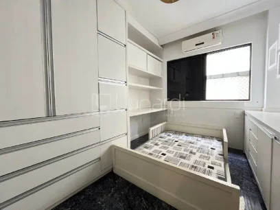 Foto Apartamento com 3 Dormitórios