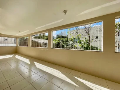 Foto Apartamento com 2 Dormitórios