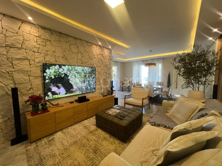 Casa com 3 Dormitórios