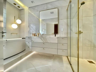 Foto Apartamento com 3 Suítes