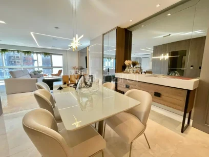 Foto Apartamento com 3 Suítes