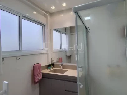 Foto Apartamento com 3 Dormitórios