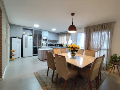 Apartamento com 3 Dormitórios
