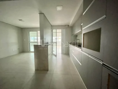 Foto Apartamento com 3 Suítes
