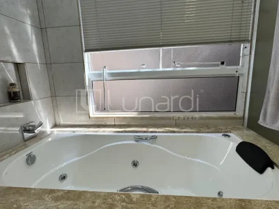Foto Casa com 2 Dormitórios