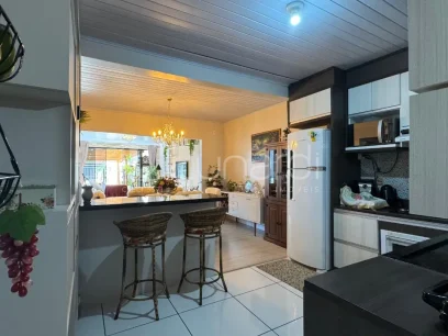 Foto Casa com 2 Dormitórios