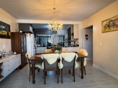 Foto Casa com 2 Dormitórios