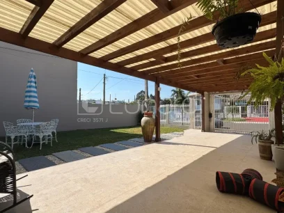 Foto Casa com 2 Dormitórios