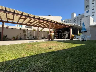 Foto Casa com 2 Dormitórios