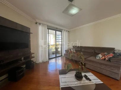 Foto Apartamento com 3 Dormitórios