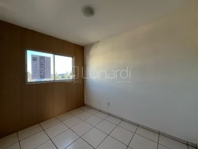 Foto Apartamento com 2 Dormitórios