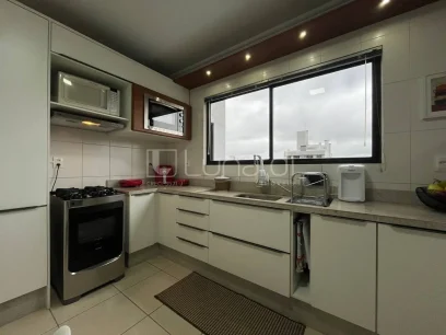 Foto Apartamento com 2 Dormitórios