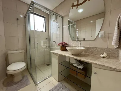 Foto Apartamento com 2 Dormitórios