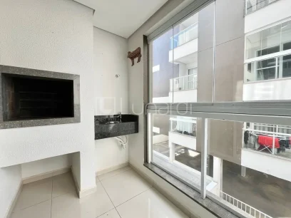 Foto Apartamento com 2 Dormitórios