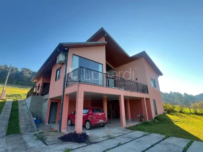 Casa em Condomínio com 2 Dormitórios