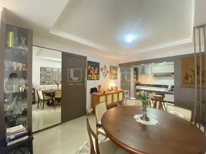 Apartamento com 2 Dormitórios