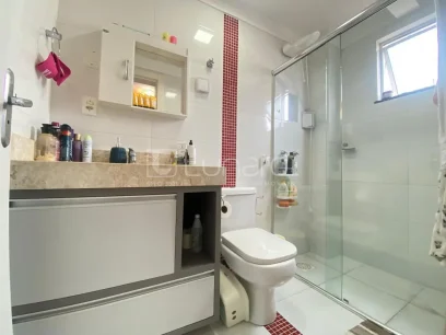 Foto Apartamento com 2 Dormitórios