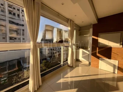 Foto Apartamento com 3 Dormitórios