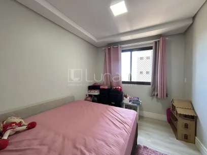 Foto Apartamento com 3 Dormitórios