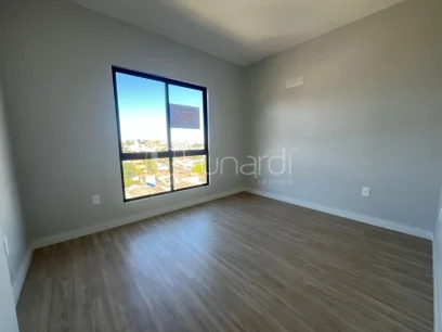 Foto Apartamento com 2 Dormitórios