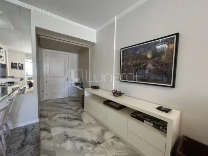Foto Apartamento com 3 Dormitórios