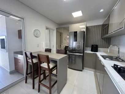 Foto Apartamento com 2 Suítes