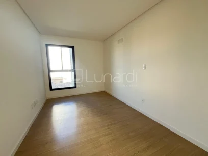 Foto Apartamento com 2 Dormitórios
