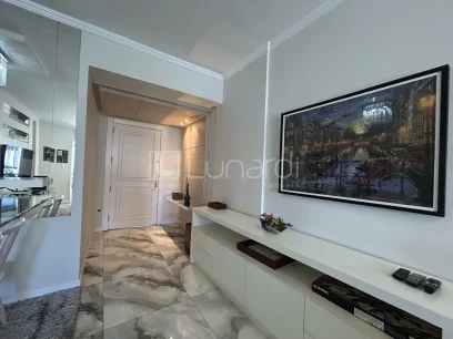Foto Apartamento com 3 Dormitórios