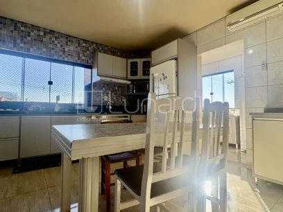 Foto Apartamento com 3 Dormitórios