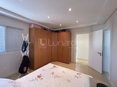 Foto Apartamento com 3 Suítes