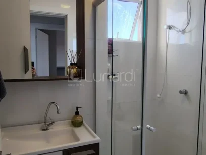 Foto Apartamento com 2 Dormitórios