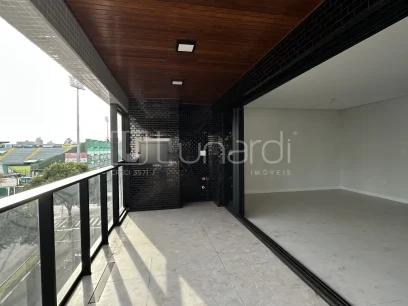 Foto Apartamento com 3 Suítes