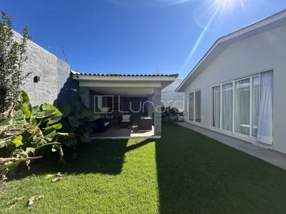 Foto Casa com 4 Dormitórios
