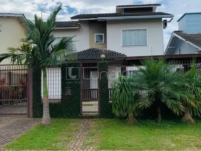 Casa com 3 Dormitórios