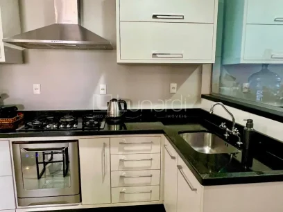 Foto Apartamento com 2 Dormitórios