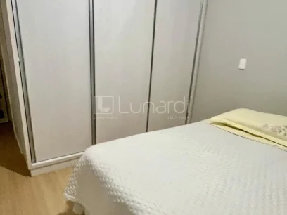 Foto Apartamento com 2 Dormitórios