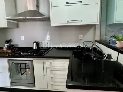 Foto Apartamento com 2 Dormitórios
