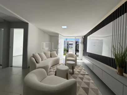 Foto Casa com 4 Dormitórios