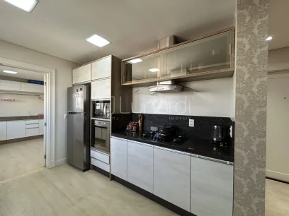Foto Apartamento com 3 Suítes