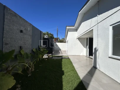 Foto Casa com 4 Dormitórios