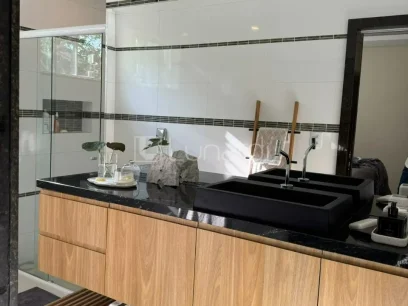 Foto Casa com 3 Dormitórios