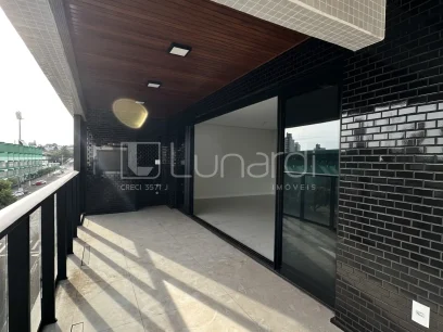 Foto Apartamento com 3 Suítes