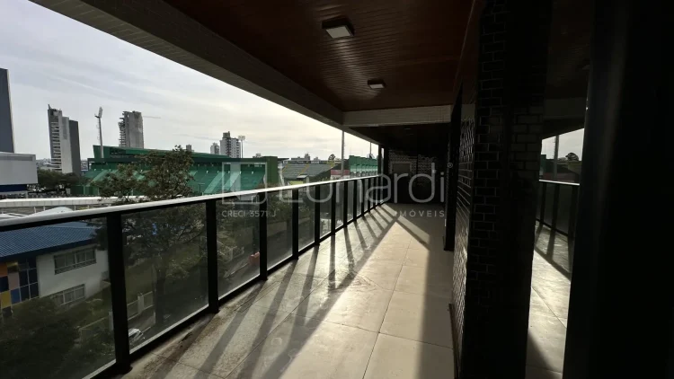Apartamento com 3 Suítes