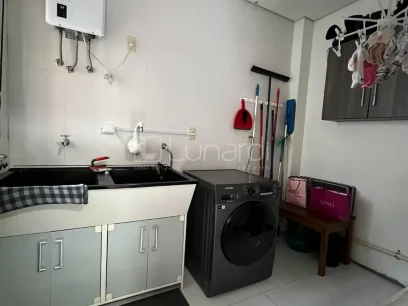 Foto Casa com 3 Dormitórios