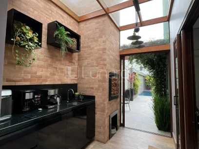 Foto Casa com 3 Dormitórios